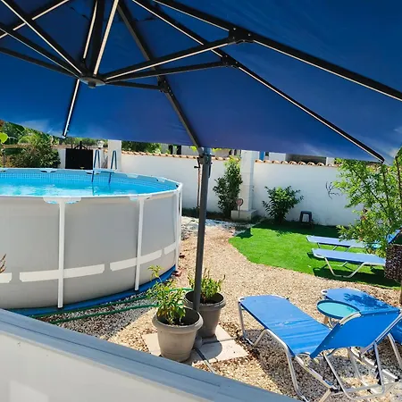 Relaxrooms 3* Lefkímmi